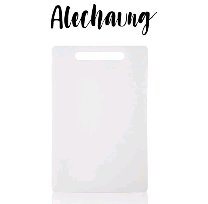 [21cm.] Alechaung เขียงพลาสติก เขียงทำอาหาร เขียง ป้องกันแบคทีเรียและรา (รับ7,200แต้ม)