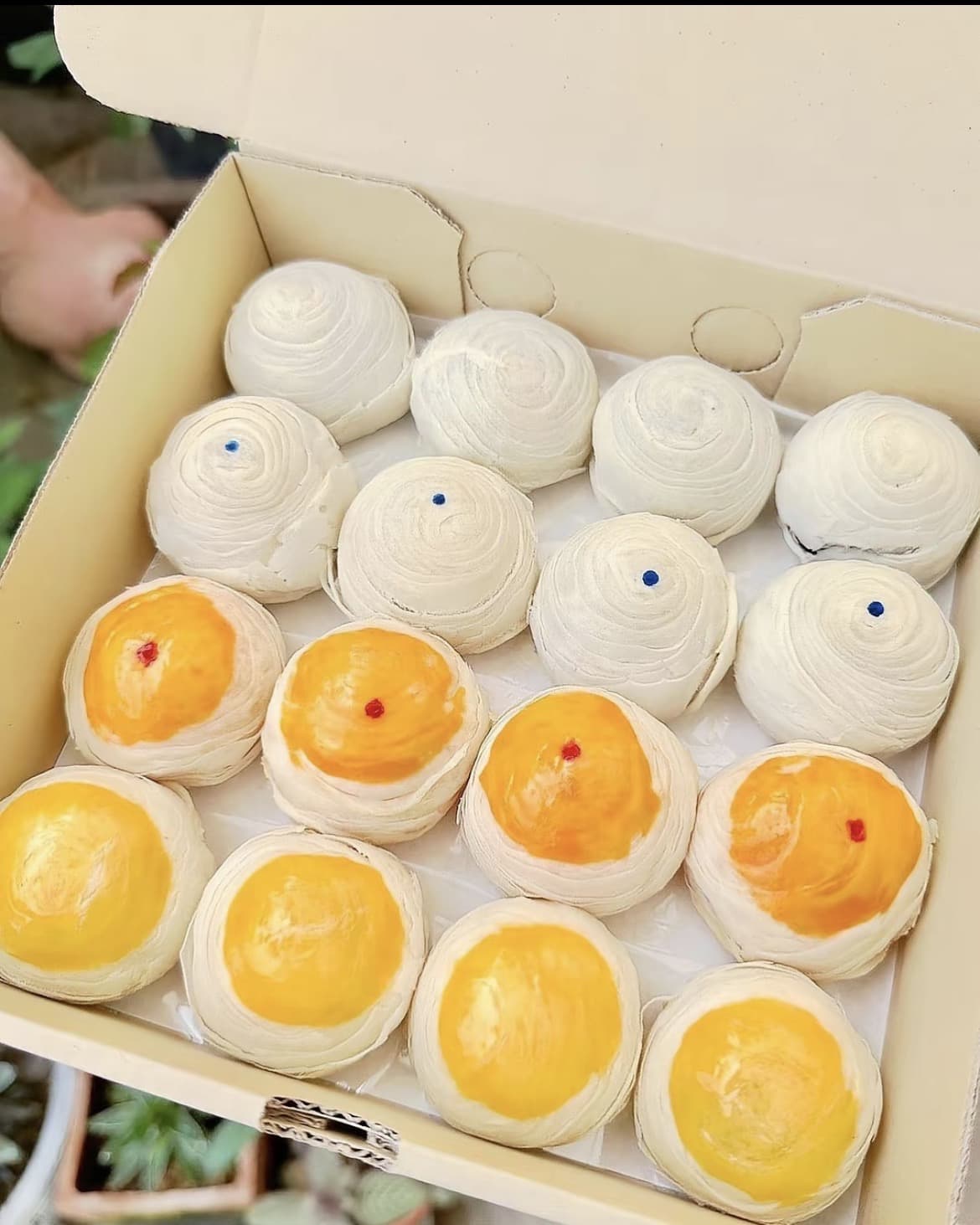  รวมไส้ กล่อง 16 ลูก  ขนมเปี๊ยะหอมลูกเล็ก(รับ11,750 แต้ม)