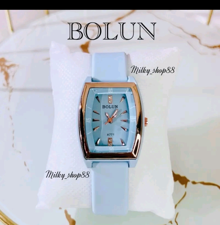 นาฬิกาข้อมือ Bolun รุ่นหน้าทรงถังประดับเพชร4เม็ดสายซิลโคนสีฟ้า(รับ11200แต้ม)