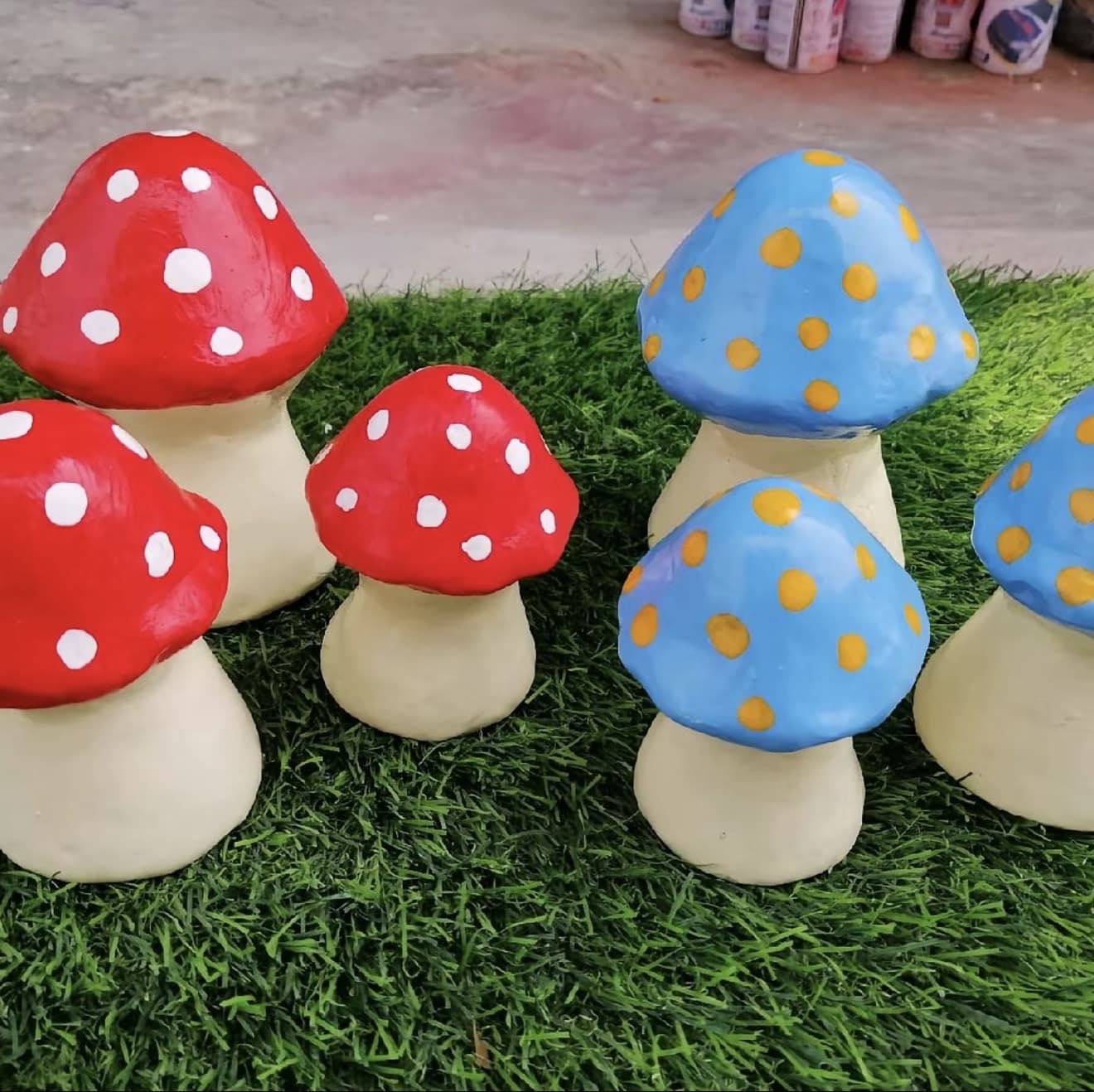 เห็ดแต่งสวนแต่งบ้าน1ชุด3ดอก สูง13'10'8'ซม.สีสวยงาม (รับ 10,500 แต้ม)