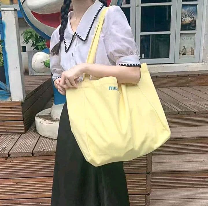 ลาย24-[จัดส่งในกรุงเทพฯ] กระเป๋าผ้ายีนส์ความจุสูง อเนกประสงค์2025 แฟชั่นใหม่ไหล่เดียวกระเป๋ายีนส์ความจุขนาดใหญ่ บางไม่มีซิป (รับ10,200แต้ม)
