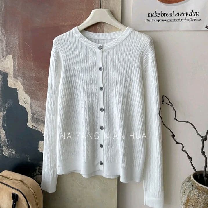 สีขาว เสื้อไหมพรม เสื้อคาร์ดิแกน ผ้าถักแคชเมียร์เนื้อนุ่มแบบถักด้วยแกนปั่น ขนาดใหญ่ ทรงหลวมๆ สำหรับผู้หญิง ทรง หลวมๆ อเนกประสงค์ (รับ14,200แต้ม)