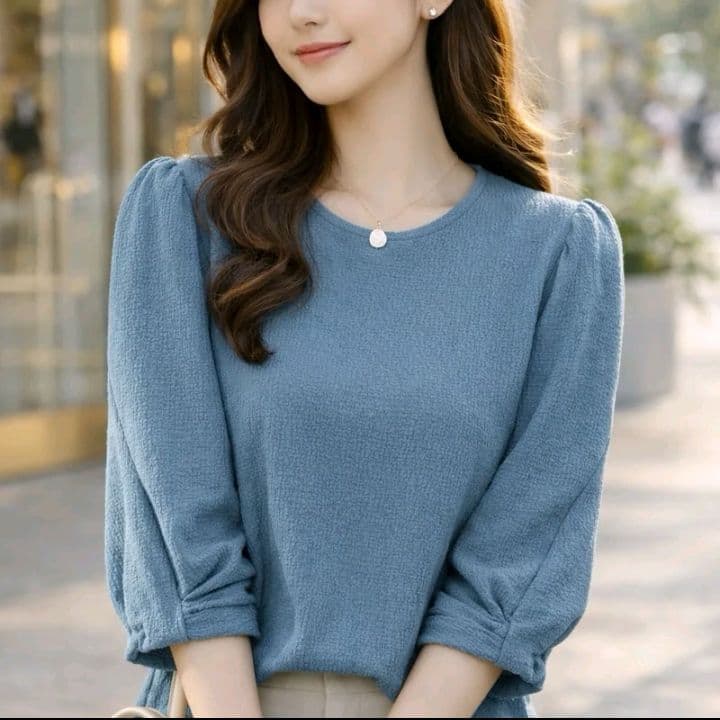 สีฟ้าเทา WW-10**เสื้อแขนสามส่วนปลายแต่งจีบ** (รับ11,200แต้ม)