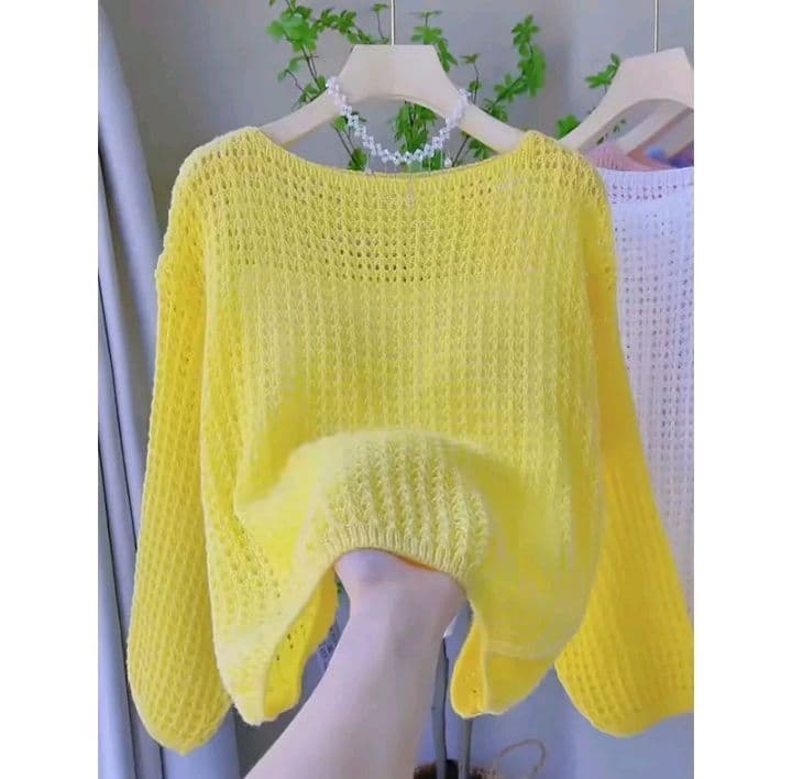 สีเหลือง เสื้อถักแขนยาวสำหรับผู้หญิง ดีไซน์ฉลุลาย คอกลม สไตล์ลำลอง กันแดดได้ เสื้อแฟชั่นใหม่ ระบายอากาศได้ดี สวมใส่ได้หลากหลายโอกาส (รับ11,200แต้ม)