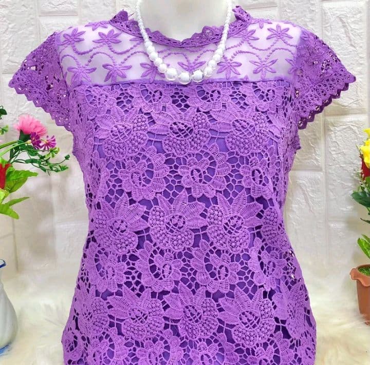 สีม่วง เสื้อลูกไม้แขนเลย ขนาดอก42-46 (รับ14,200แต้ม)