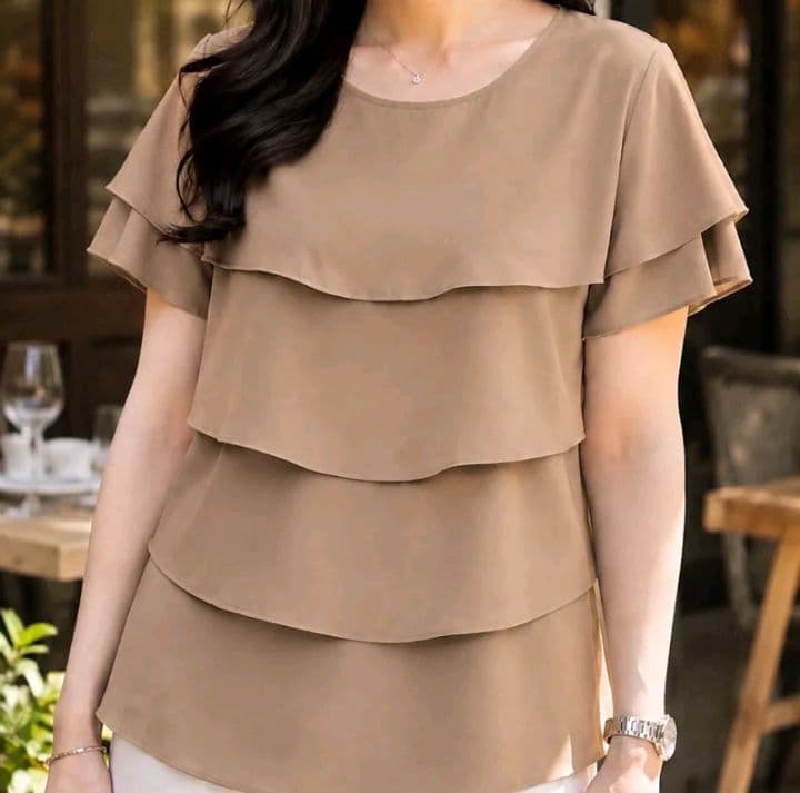 สีน้ำตาล อก46 ยาว26เสื้อไหมอิตาลีชั้นระบายพรางพุง (รับ11,200แต้ม)