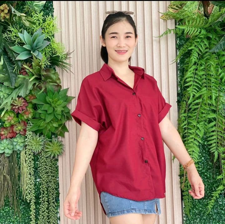 สีไวน์แดง โอเวอร์ไซส์ อก50 นิ้ว0s เสื้อเชิ้ตผู้หญิงแขนสั้น แขนแต่งเบิ้ล (รับ14,700แต้ม)