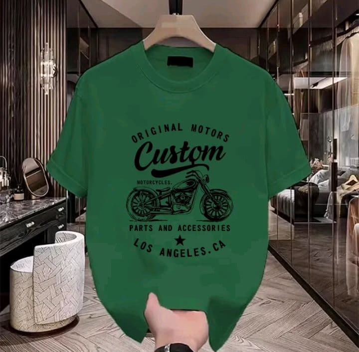 สีเขียวเข้ม เสื้อทีเชิดแขนสั้น มีลายพิมพ์ตัวอักษร สำหรับชายและหญิง รุ่นในฤดูร้อน (รับ11,200แต้ม)