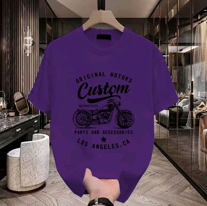 สีม่วงเข้ม เสื้อทีเชิดแขนสั้น มีลายพิมพ์ตัวอักษร สำหรับชายและหญิง รุ่นในฤดูร้อน (รับ11,200แต้ม)