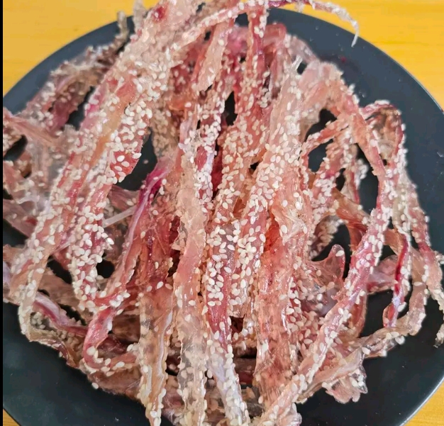 ปลาริวกิวเส้นหวานโรยงา เกรดส่ง ออก ราคาพิเศษ 250กรัม(รับ12,700แต้ม)