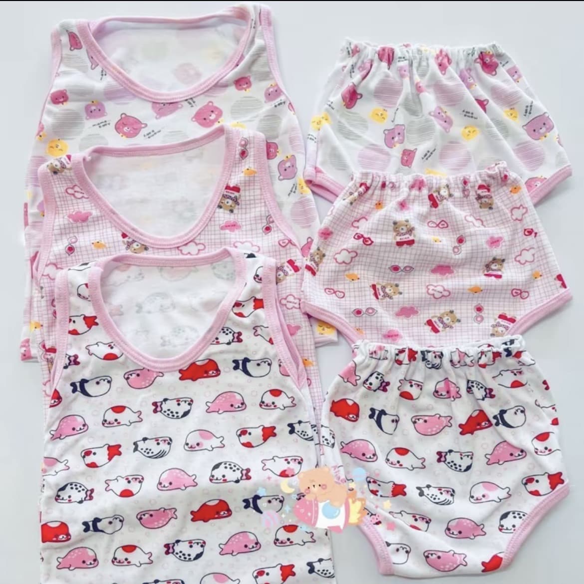 ชุดเสื้อกล้าม กางเกงขาเต่า แรก เกิด-9กิโล แพ็ค 3 ชุดคละลาย(รับ10,700 แต้ม)