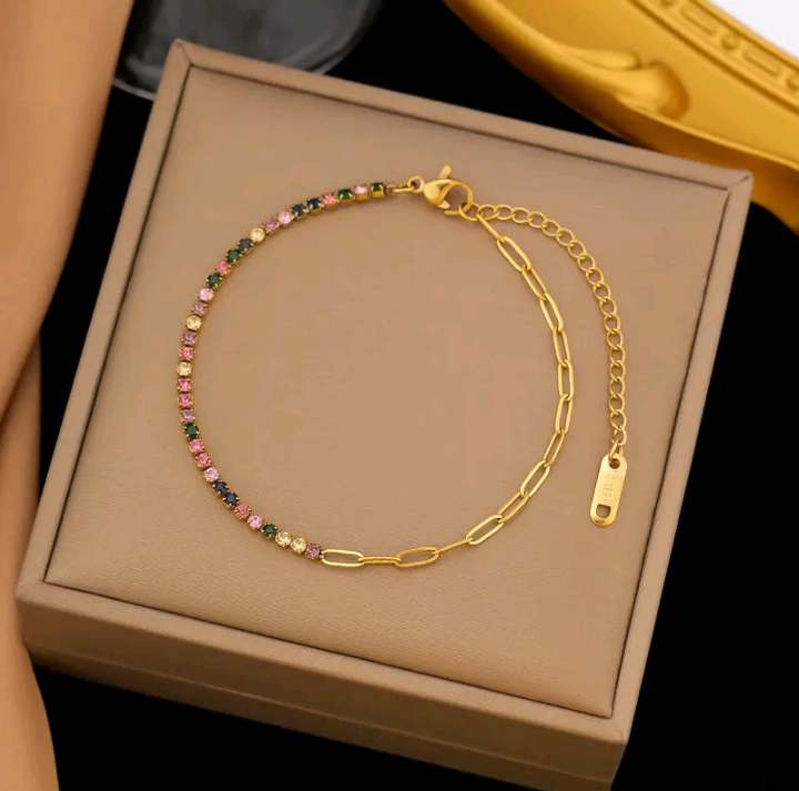 XM jewelry สร้อยข้อมือผู้หญิง เหล็กไทเทเนียมแบบโซ่ต่อสีไม่ซีดจางคละสี(รับ10700แต้ม)