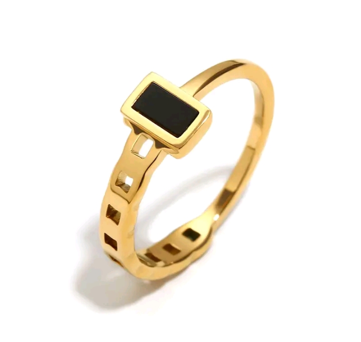 Mala แหวนเหล็กไททาเนี่ยมทอง18k แหวนแฟชั่น(รับ7200แต้ม)