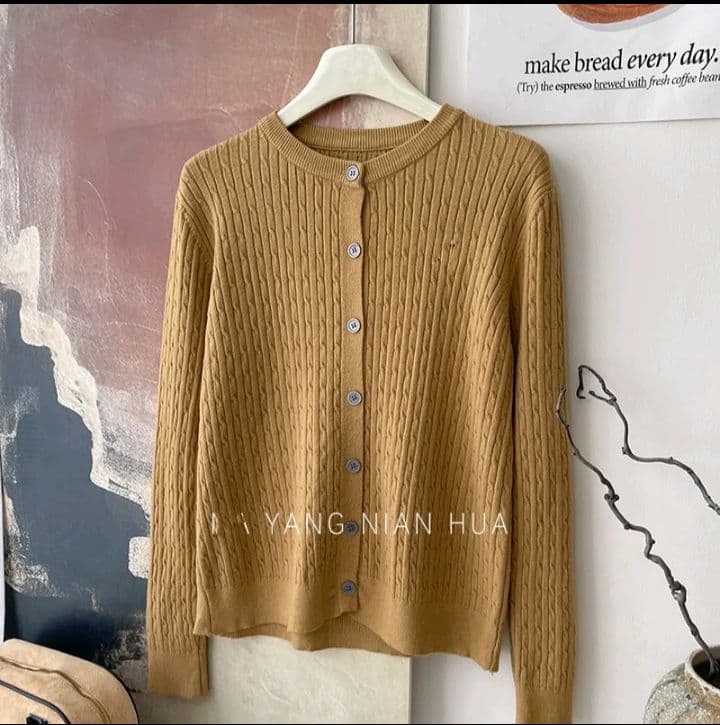 สีกากี เสื้อไหมพรม เสื้อคาร์ดิแกน ผ้าถักแคชเมียร์เนื้อนุ่มแบบถักด้วยแกนปั่น ขนาดใหญ่ ทรงหลวมๆ สำหรับผู้หญิง ทรง หลวมๆ อเนกประสงค์ (รับ14,200แต้ม)