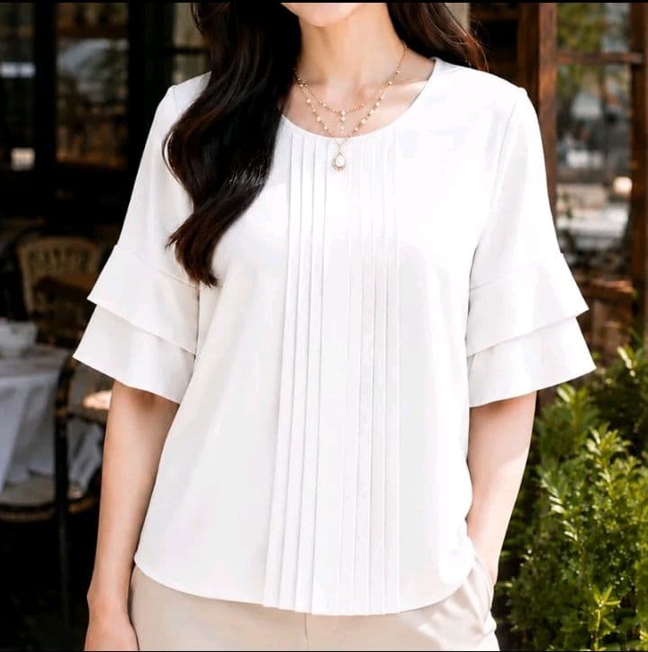 สีขาว ITALY-01**เสื้อแขนระบายตีเกล็ดหน้าอก ขนาดอก106**ผ้าไหมอิตาลี (รับ11,700แต้ม)